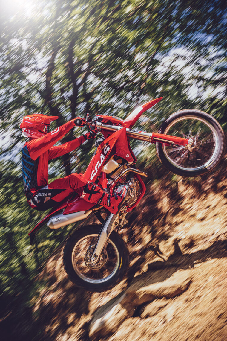 GasGas-EC-350F-450F-500F-2024-17