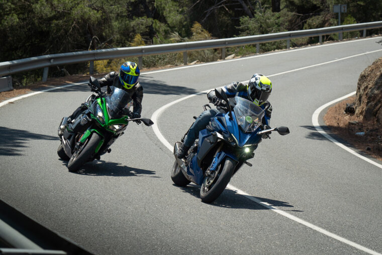 Kawasaki-Ninja-1000sx-vs-Suzuki-GSX-S1000GT-2023-comparativa-prueba-28