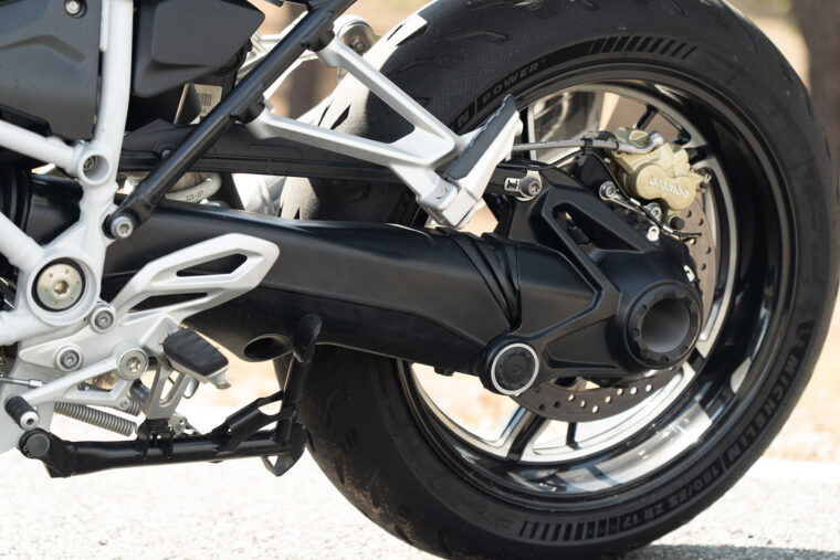 _MBK - bmwvsmotoguzzi-42