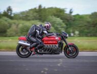 Record velocidad moto 300kmh pasajero