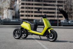 XOTO: Scooter 3 ruedas eléctrico... ¡con las dos ruedas inclinables atrás y tracción delantera! 7 Xoto scooter 3 ruedas 3