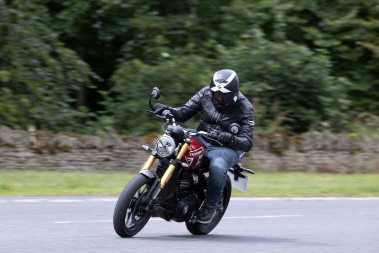 triumph-speed-400-2024-gloucester-4