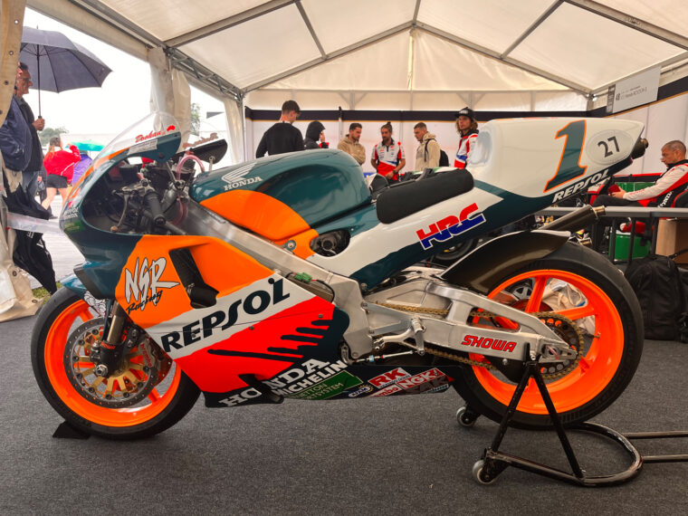 warm-up-mick-doohan-nsr500-goodwood (1)