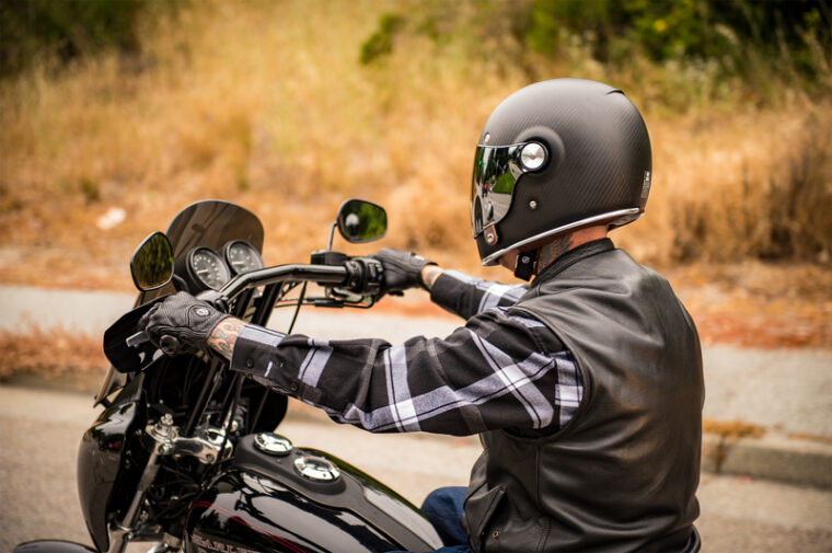 Casco Bell Bullitt(3)