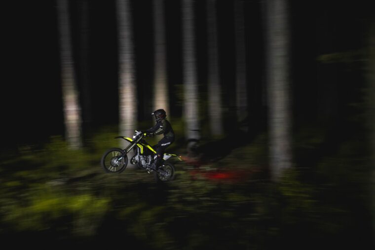 Fantic-Black-Edition-enduro-2024-accion4