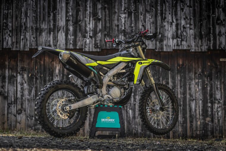 Fantic-XEF-250-Black-Edition-2024-ambiente11