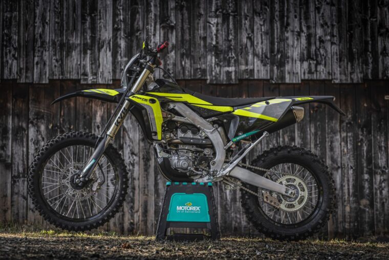 Fantic-XEF-250-Black-Edition-2024-ambiente12