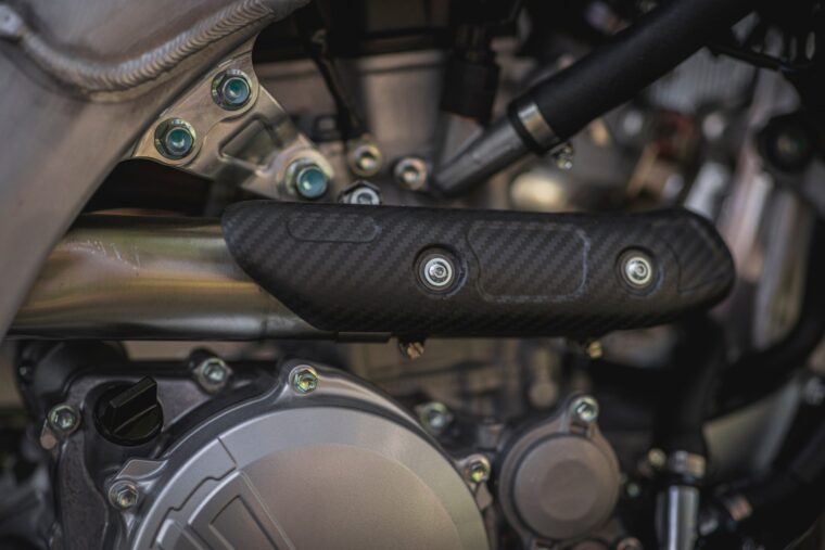 Fantic-XEF-250-Black-Edition-2024-ambiente8