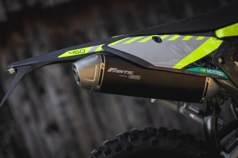 Fantic-XEF-450-Black-Edition-2024-ambiente5