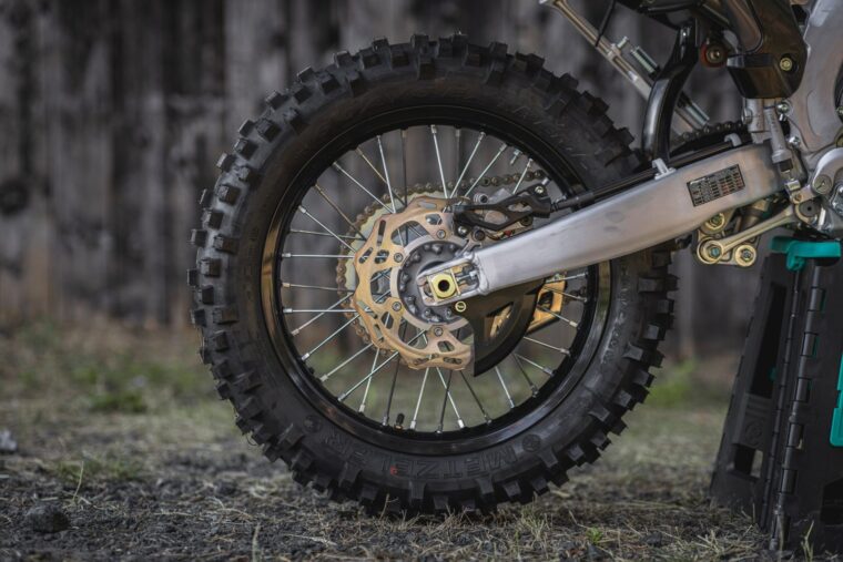 Fantic-XEF-450-Black-Edition-2024-ambiente7