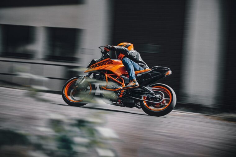 KTM-390-Duke-2024-10