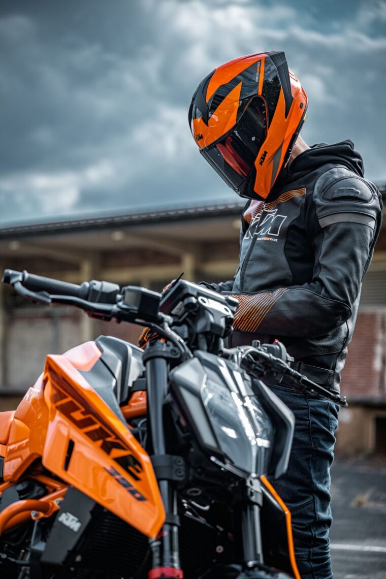 KTM-390-Duke-2024-23