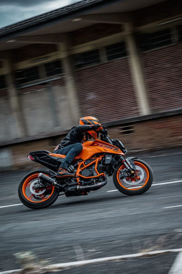 KTM-390-Duke-2024-28