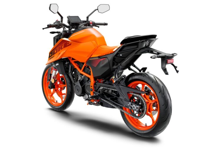 KTM-390-Duke-2024-60
