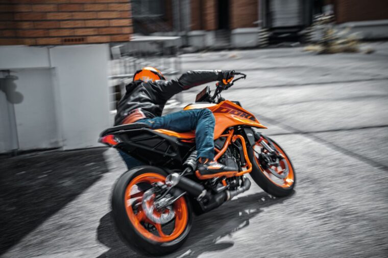 KTM-390-Duke-2024-7