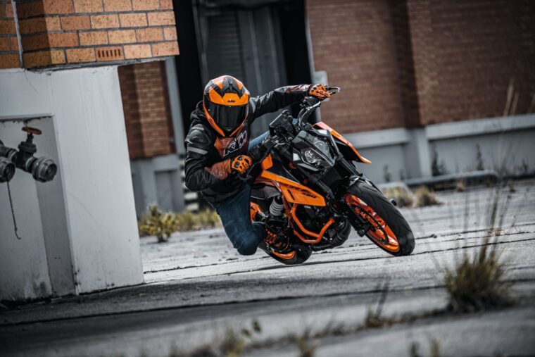 KTM-390-Duke-2024-8