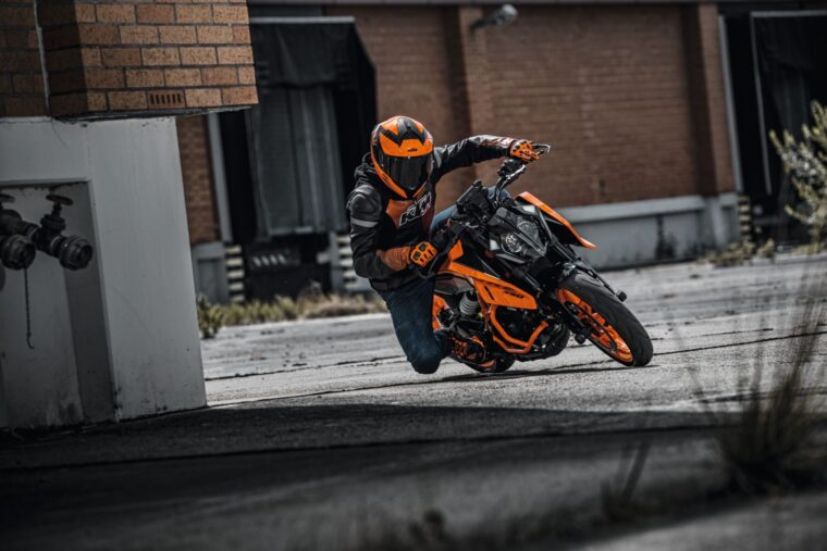 KTM-390-Duke-2024-9