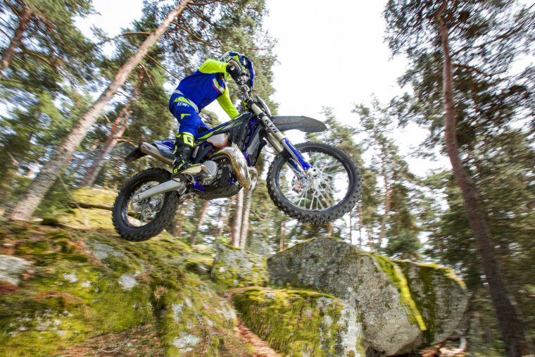 Sherco-250-300-SE-Factory-2024-accion1