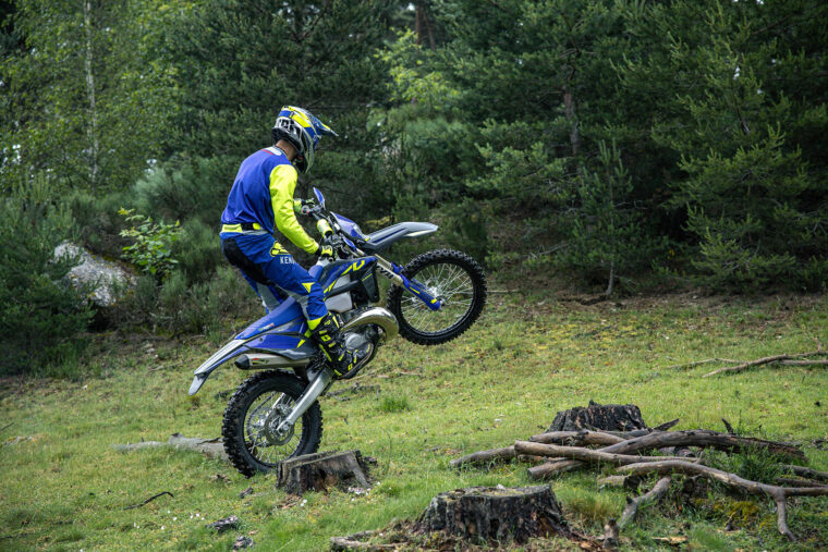 Sherco-250-300-SE-Factory-2024-accion14