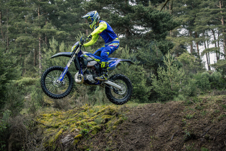 Sherco-250-300-SE-Factory-2024-accion15