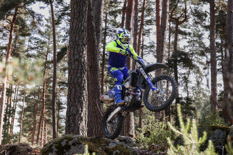 Sherco-250-300-SEF-Factory-2024-accion16