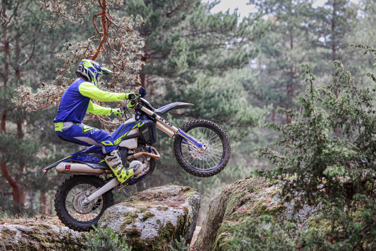 Sherco-450-500-SEF-Factory-2024-accion11