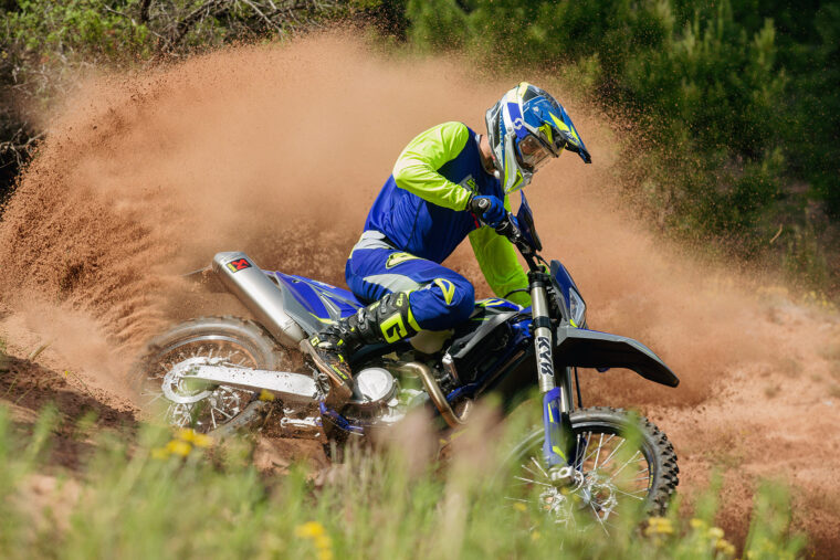 Sherco-450-500-SEF-Factory-2024-accion2