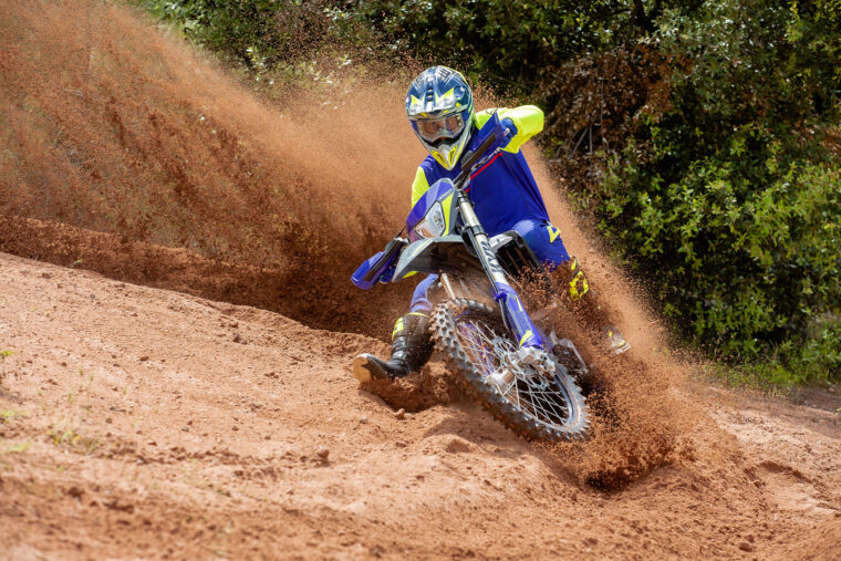 Sherco-450-500-SEF-Factory-2024-accion3