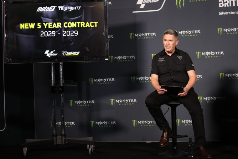 Triumph-acuerdo-suministrador-motores-Moto2-2029 (1)