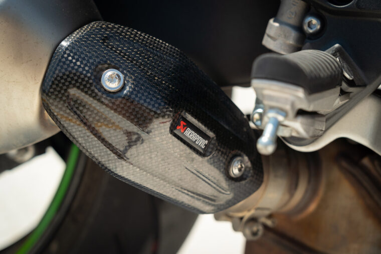 kawasaki_ninja_1000sx_suzuki_gsxs1000gt - 22