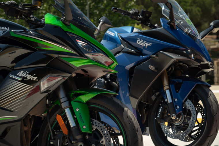 kawasaki_ninja_1000sx_suzuki_gsxs1000gt - 24