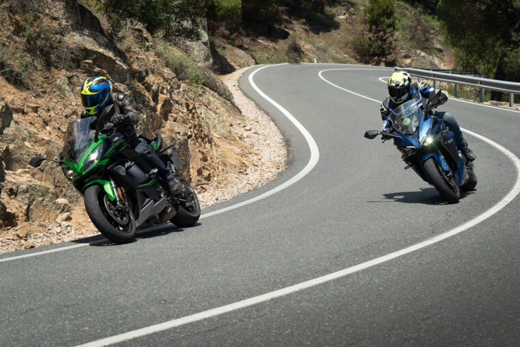 kawasaki_ninja_1000sx_suzuki_gsxs1000gt - 29