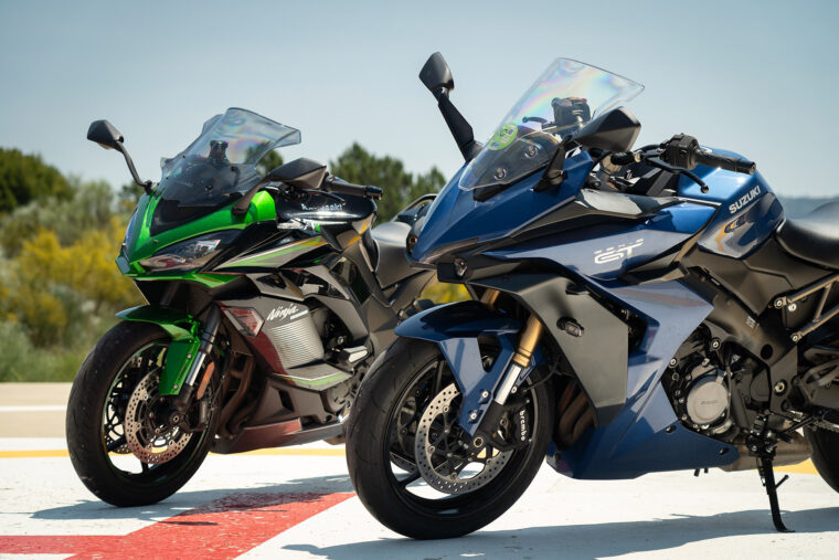 kawasaki_ninja_1000sx_suzuki_gsxs1000gt - 3