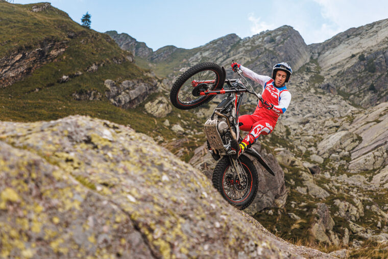 Beta-Evo-300-4T-2024-accion3