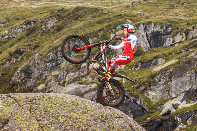 Beta-Evo-300-4T-2024-accion4