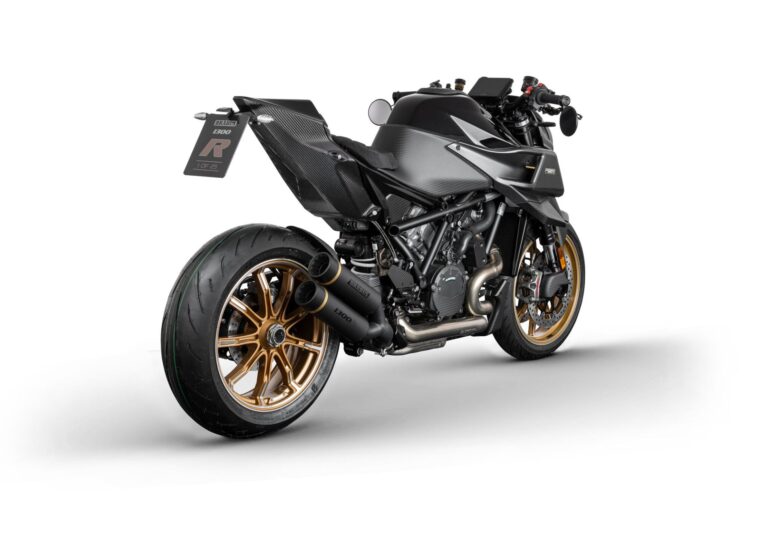 Brabus-1300-R-Masterpiece-1