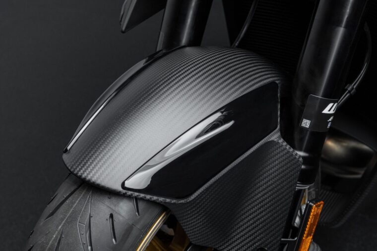 Brabus-1300-R-Masterpiece-24