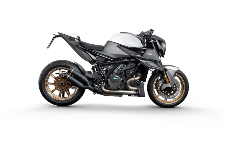 Brabus-1300-R-Masterpiece-33