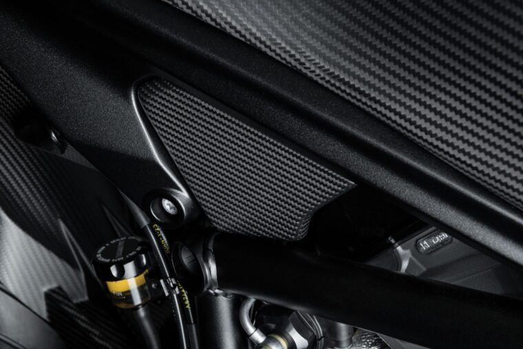 Brabus-1300-R-Masterpiece-35