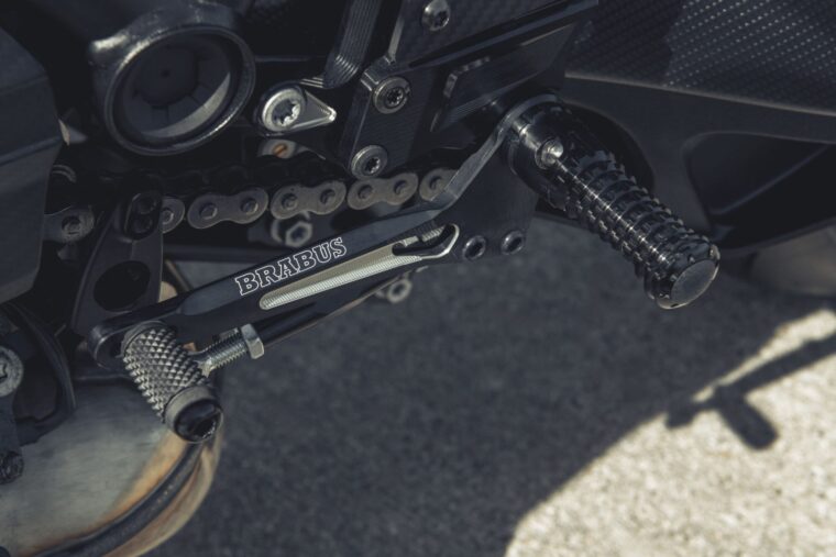 Brabus-1300-R-Masterpiece-66