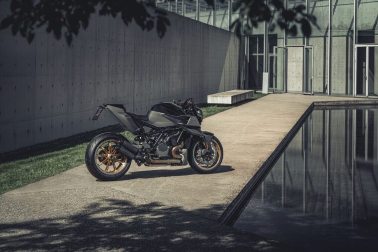 Brabus-1300-R-Masterpiece-71