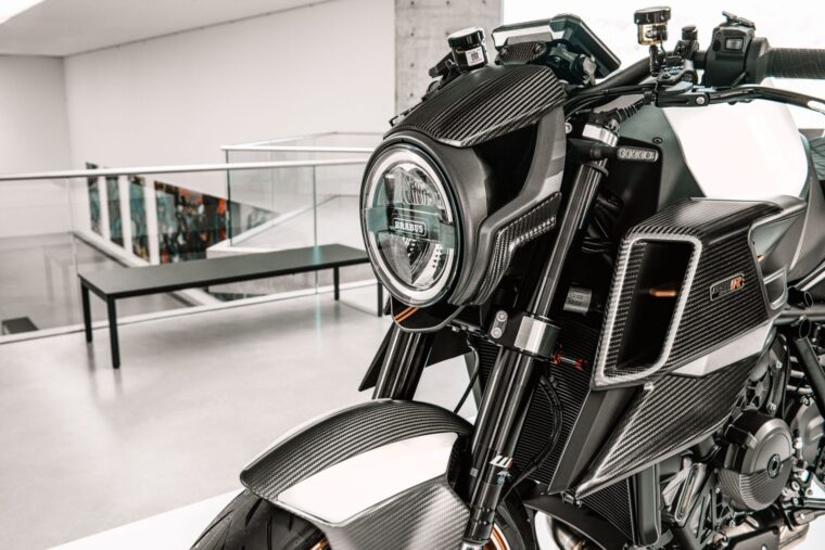 Brabus-1300-R-Masterpiece-94