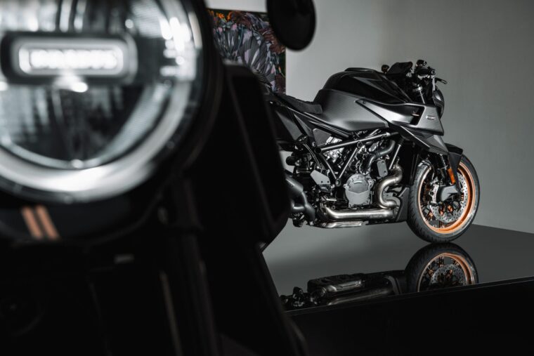 Brabus-1300-R-Masterpiece-96