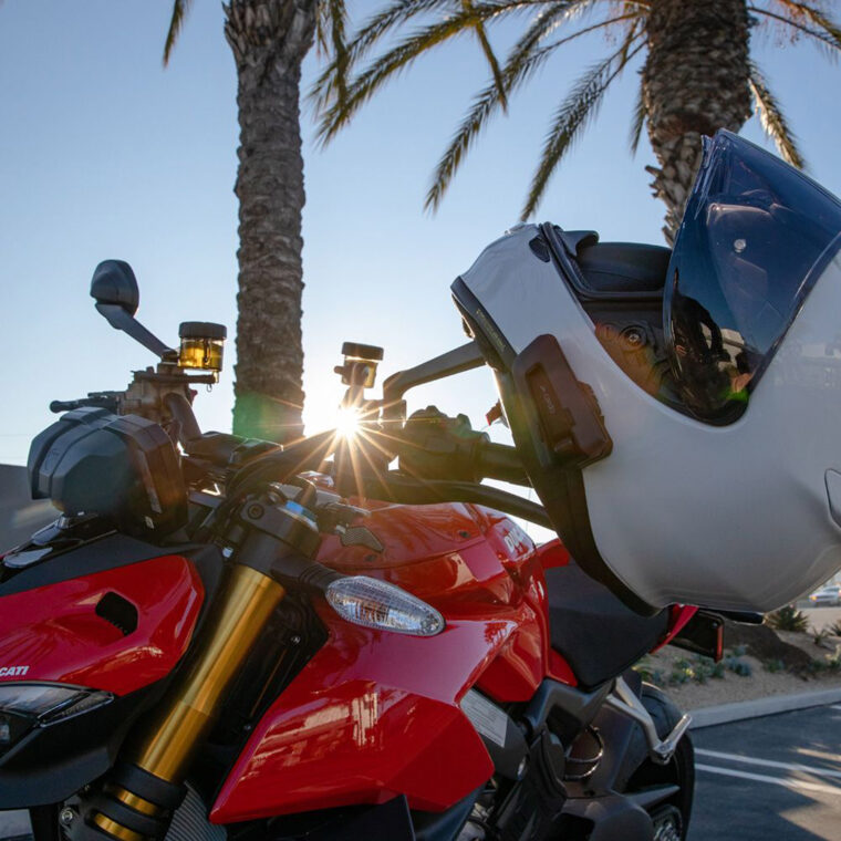 Cardo-Packtalk-Edge - 9