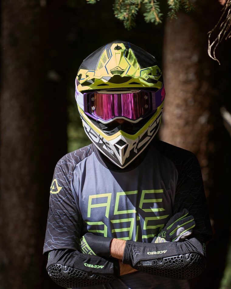 Casco-Acerbis-Steel-Carbon-2206 (36)