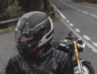 Top 20 mejores regalos moteros para estas Navidades 31 casco MT helmets Jarama 14