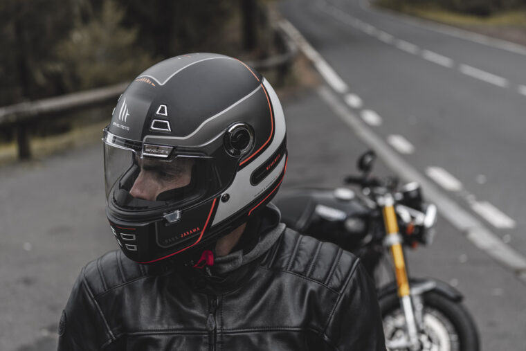 casco-MT-helmets-Jarama-14