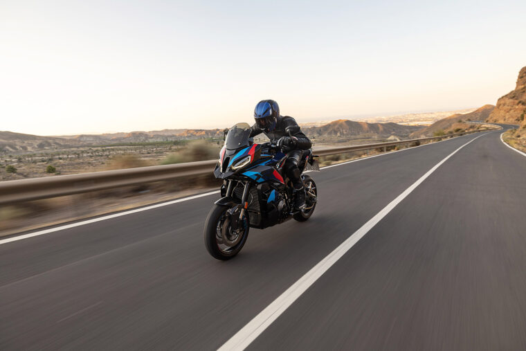 BMW-M-1000-XR-2024- - 2