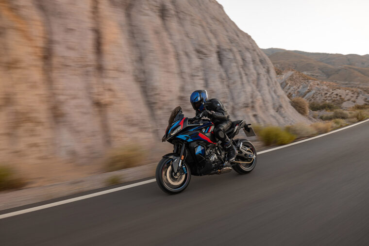 BMW-M-1000-XR-2024- - 24