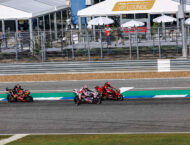 Jorge Martín: «Ha sido la carrera más bonita de mi vida» 6 Bagnaia por fuera Binder Martin carrera Tailandia MotoGP 2023 (2)